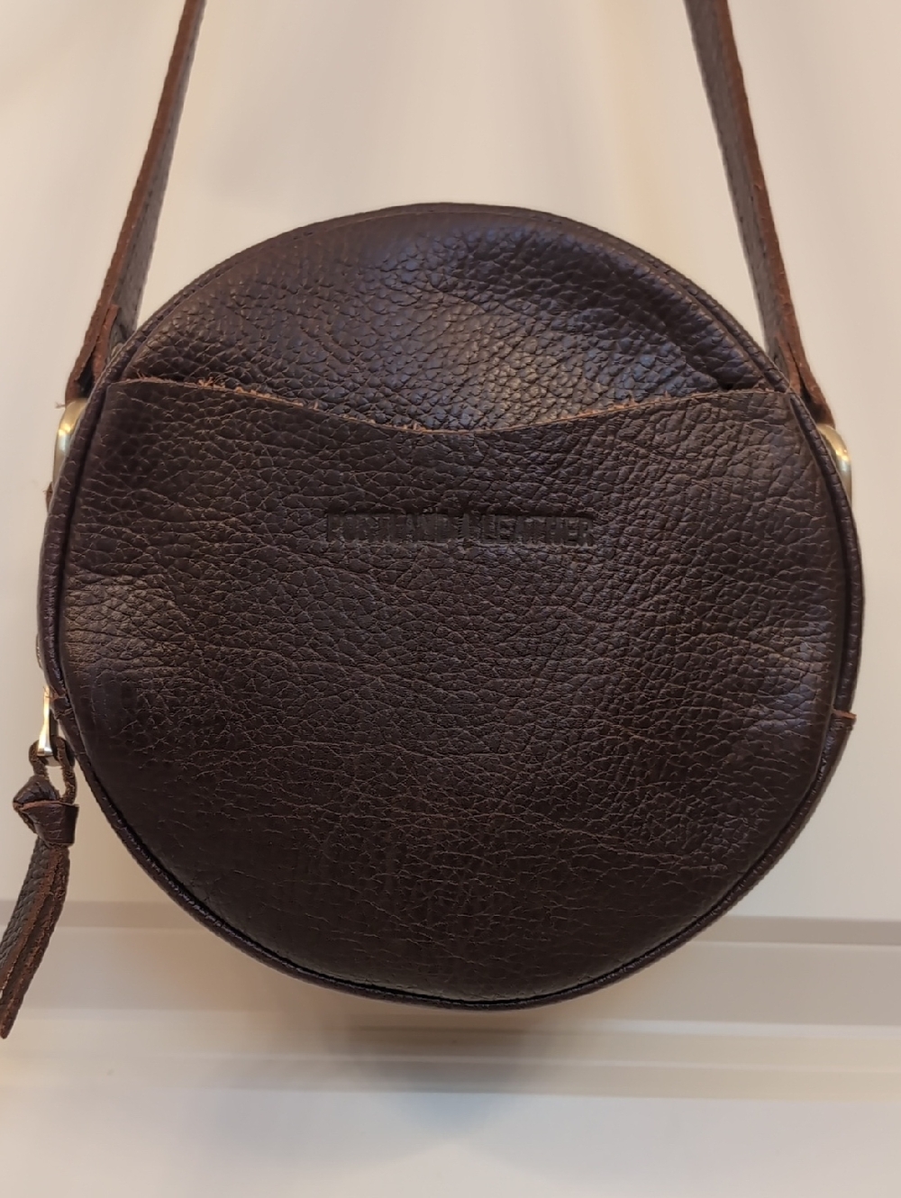 NWT Portland Leather Goods Premium SMALL Circle Crossbody in Coldbrew